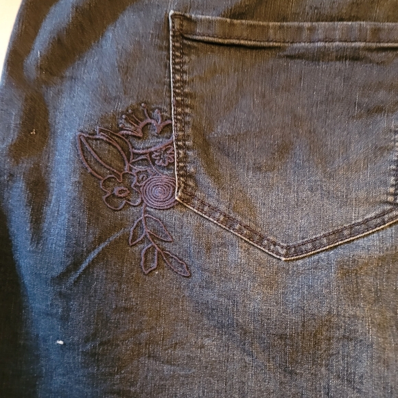 (4X)  Jean Skort - Picture 7 of 8